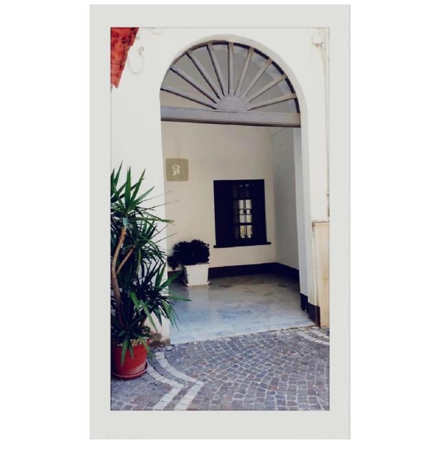 Il Volo Del Gabbiano Nápoles Exterior foto